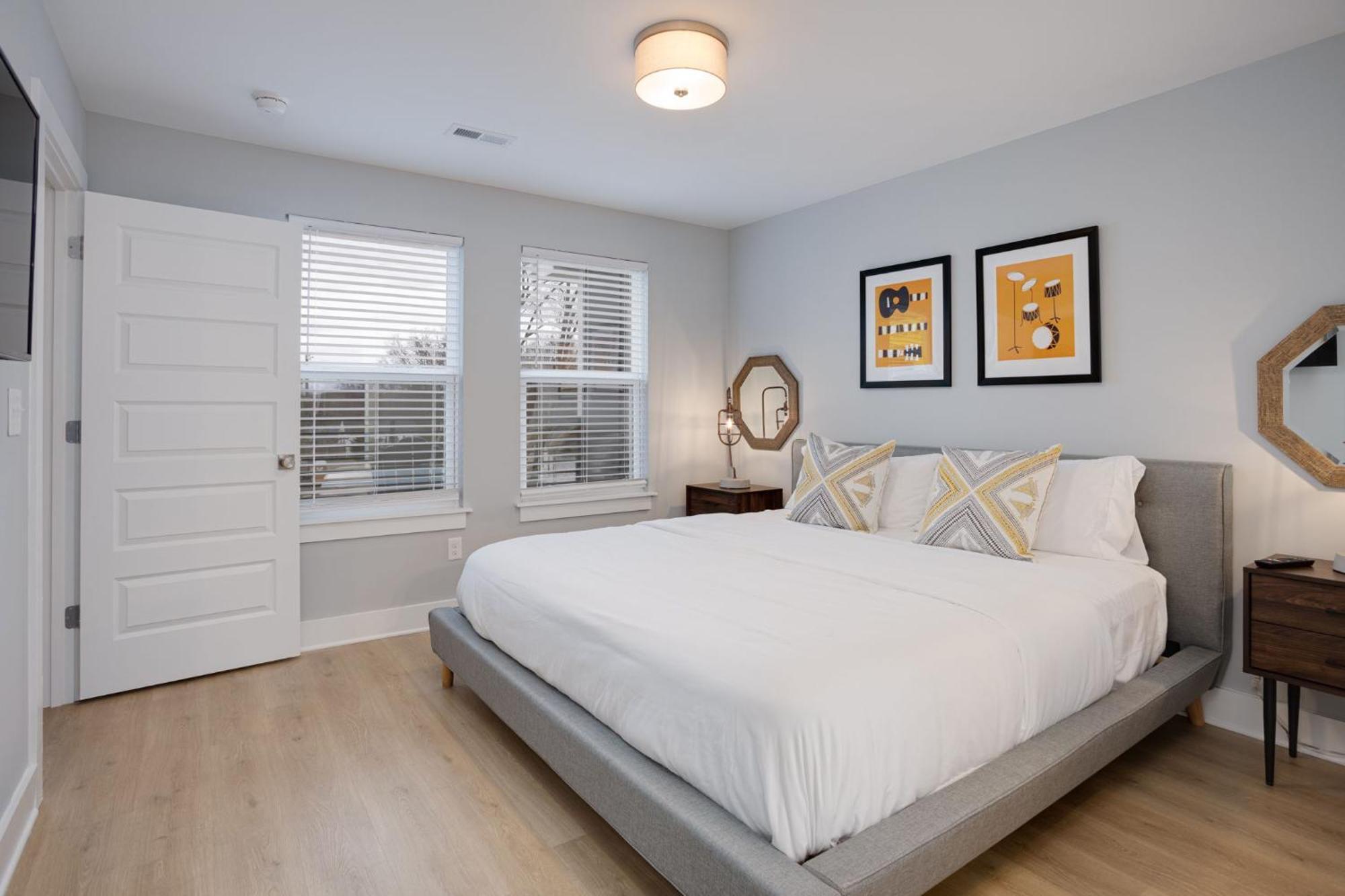 Modern Townhome, 10Min To Downtown! 8Min To Grand Ole Opry! Sleeps 8! 내슈빌 외부 사진