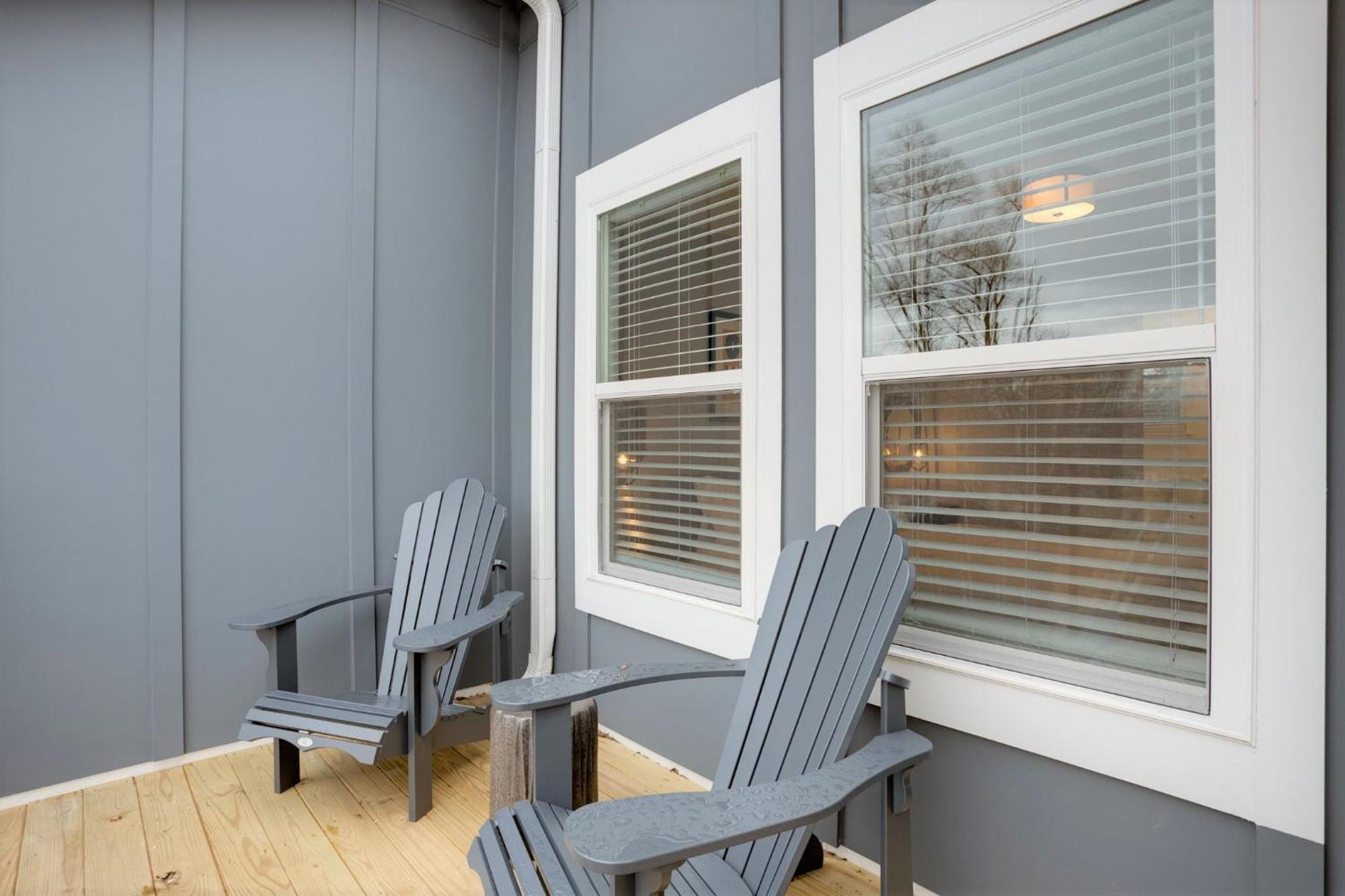 Modern Townhome, 10Min To Downtown! 8Min To Grand Ole Opry! Sleeps 8! 내슈빌 외부 사진